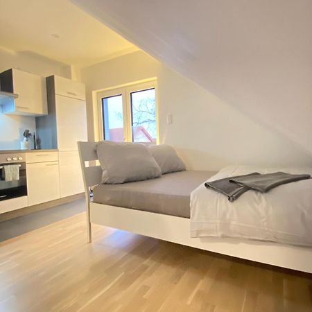 Charmantes Studio-Apartment Im Herzen Von Neureut - Fussbodenheizung, Regendusche, Waschmaschine, Stellplatz Карлсруе Екстер'єр фото