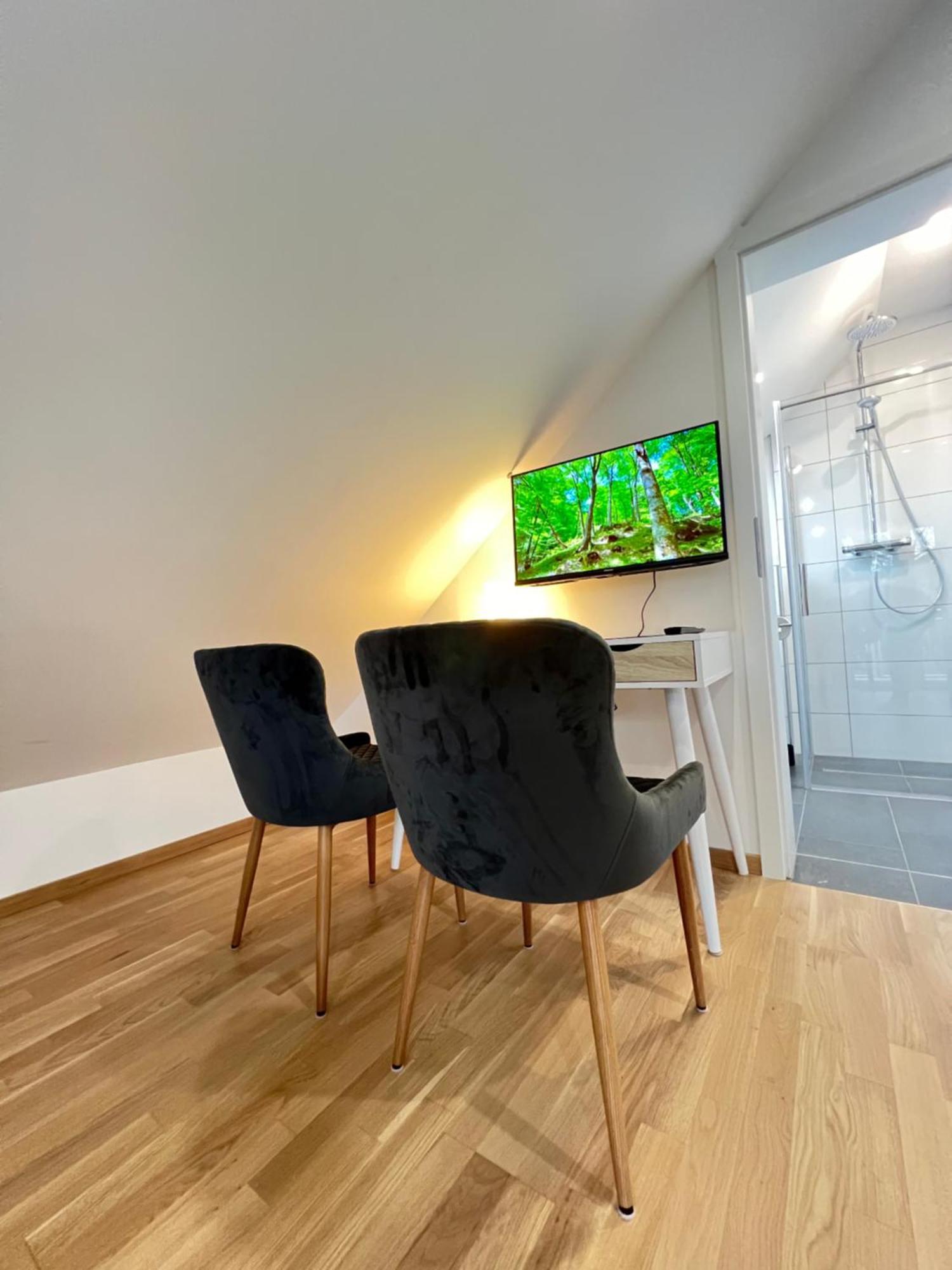 Charmantes Studio-Apartment Im Herzen Von Neureut - Fussbodenheizung, Regendusche, Waschmaschine, Stellplatz Карлсруе Екстер'єр фото