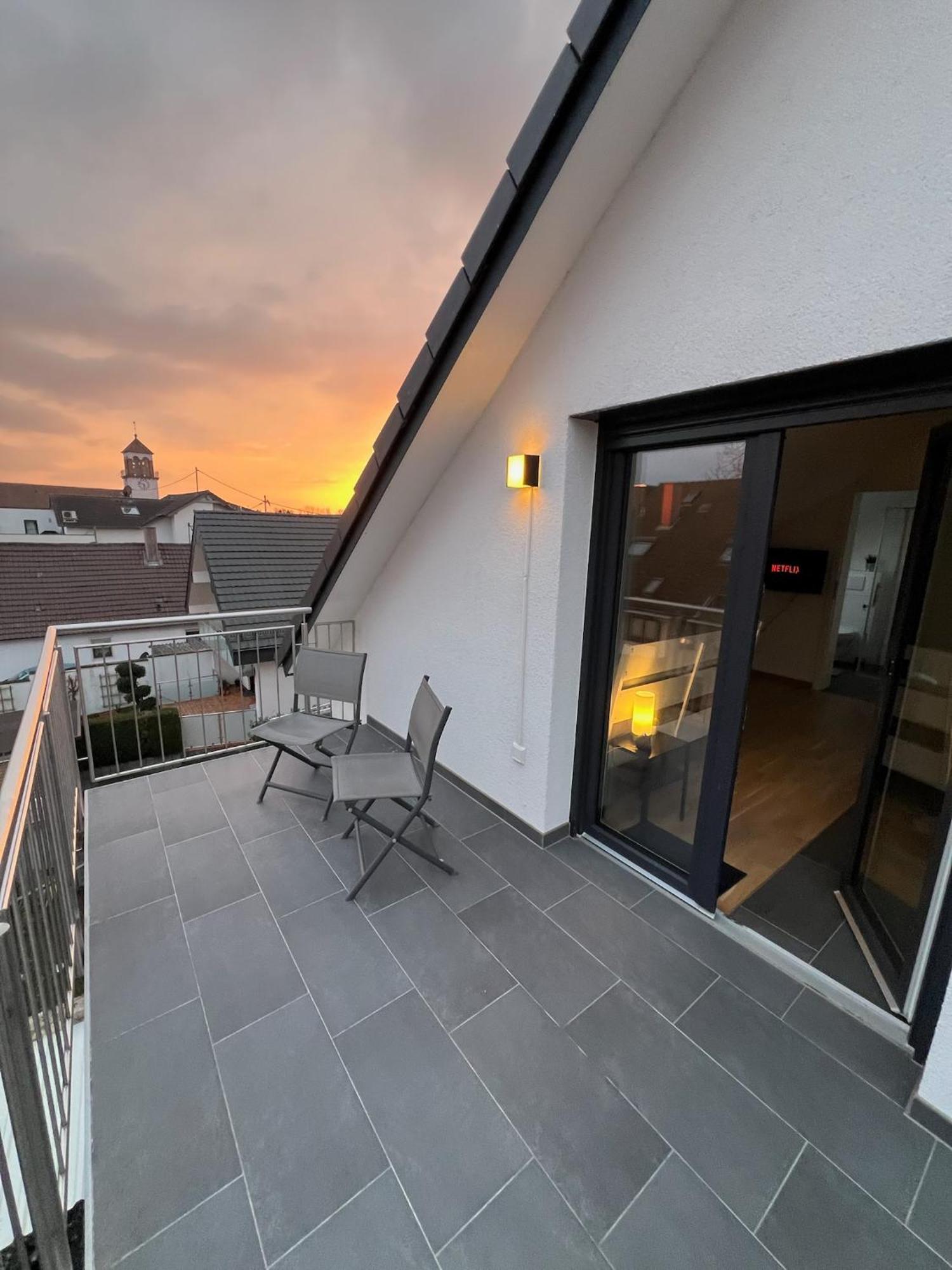 Charmantes Studio-Apartment Im Herzen Von Neureut - Fussbodenheizung, Regendusche, Waschmaschine, Stellplatz Карлсруе Екстер'єр фото