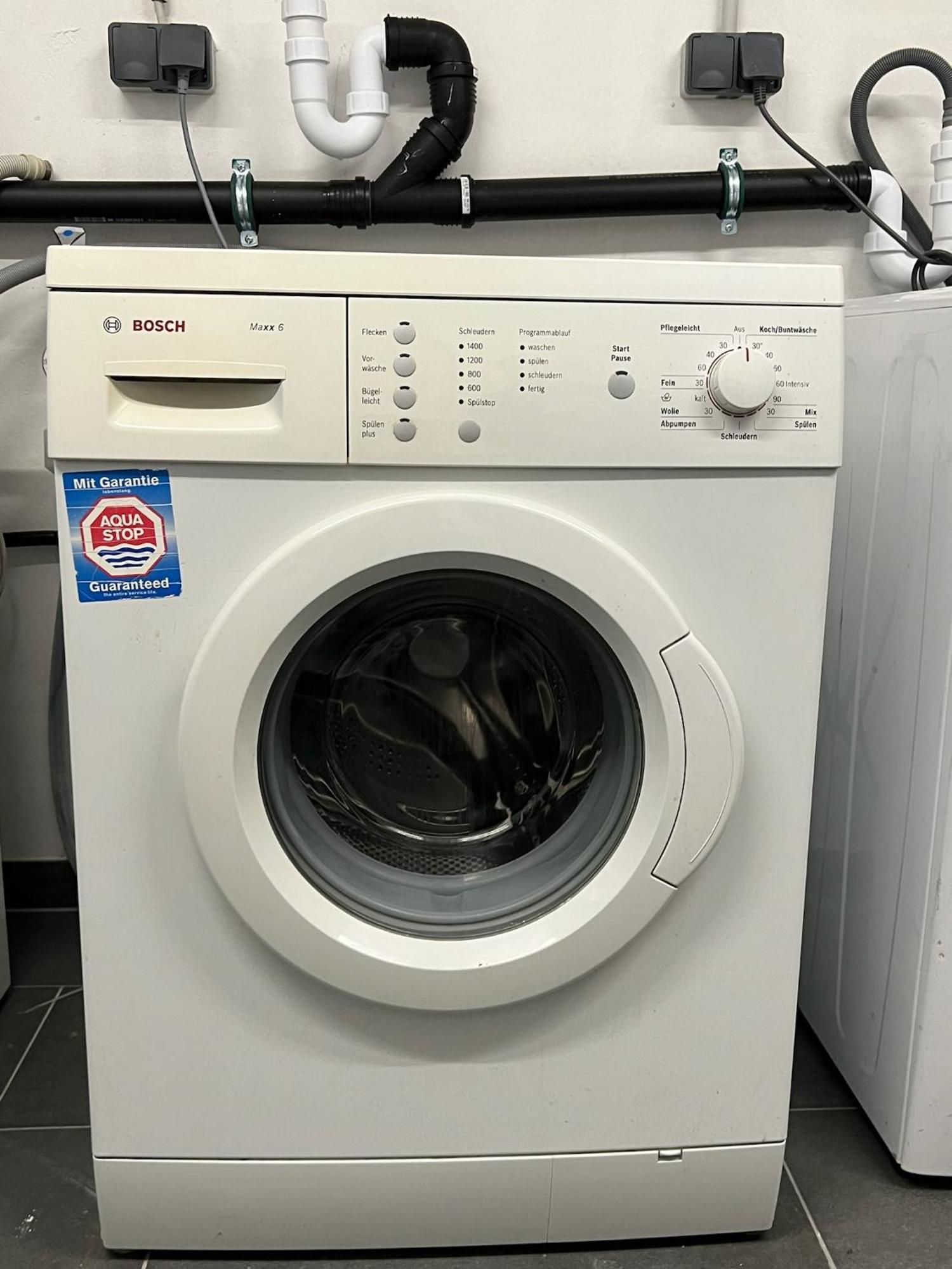 Charmantes Studio-Apartment Im Herzen Von Neureut - Fussbodenheizung, Regendusche, Waschmaschine, Stellplatz Карлсруе Екстер'єр фото